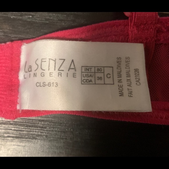 {2/$40} Vintage La SENZA Set, Fuchsia Bra & Garter - Picture 9 of 12